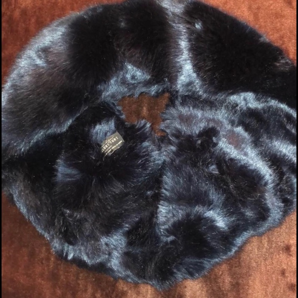 Faux Fur Neckwarmer